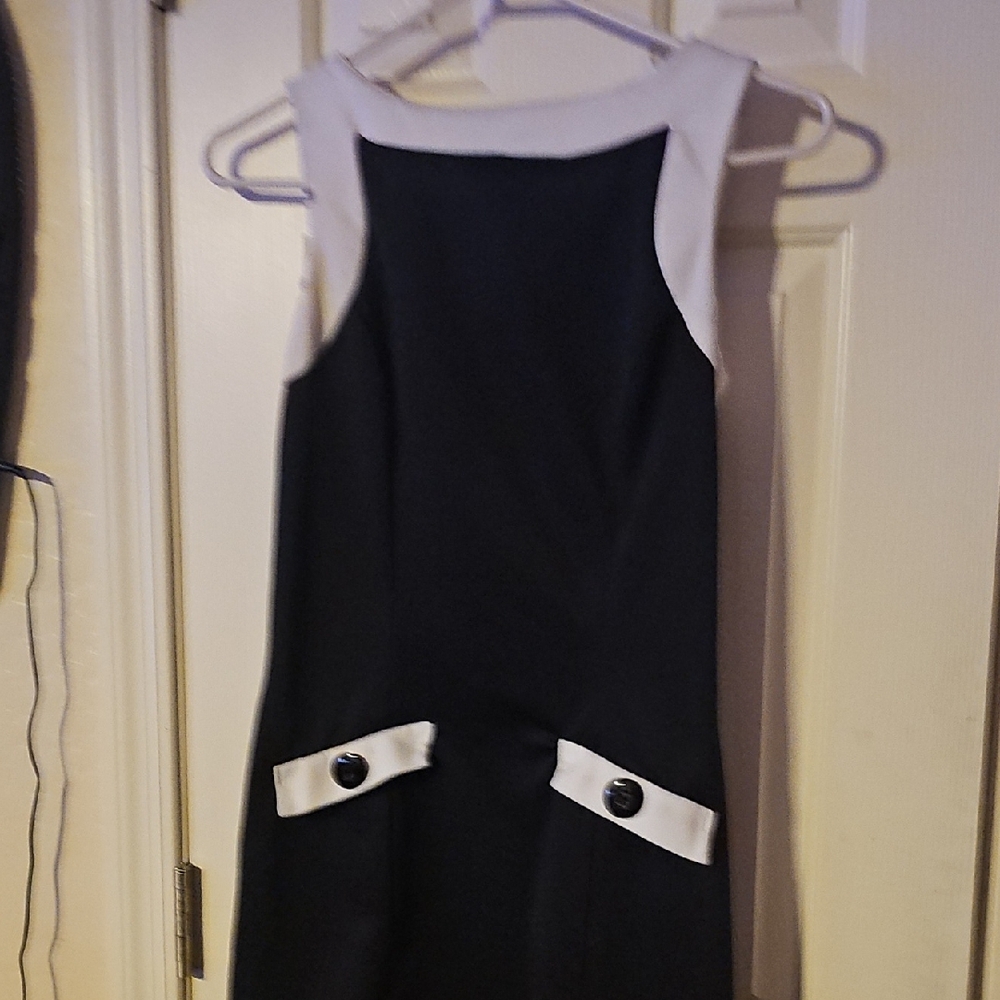 No Boundaries Black and White Sheath Dress Sleeveless Bateau